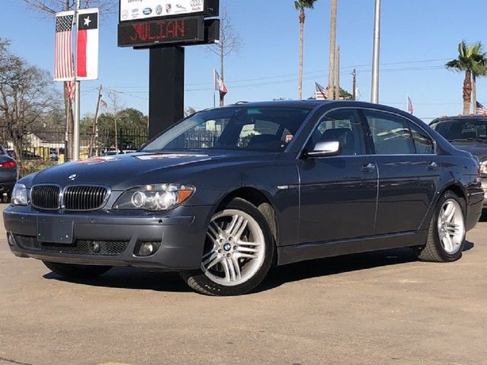 Dark Gray BMW 7 Series