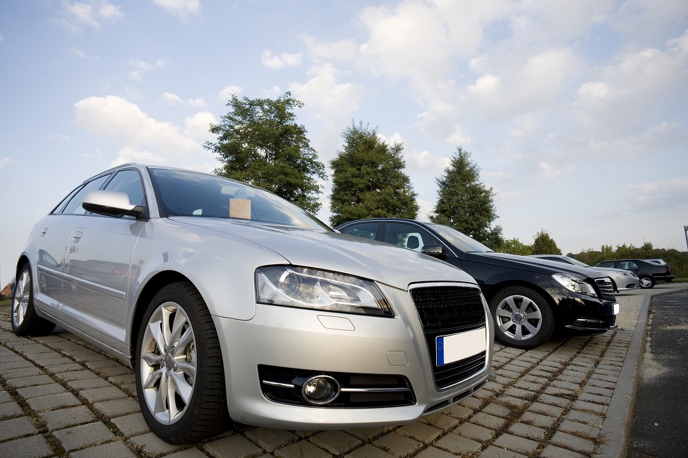 Pre-owned Luxury Car Dealerships in Houston, TX